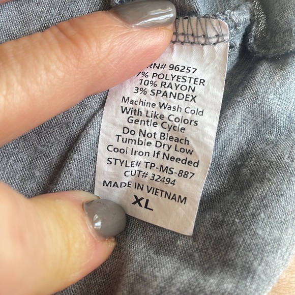 Parallel skies Gray Tie Top - Picture 5 of 10